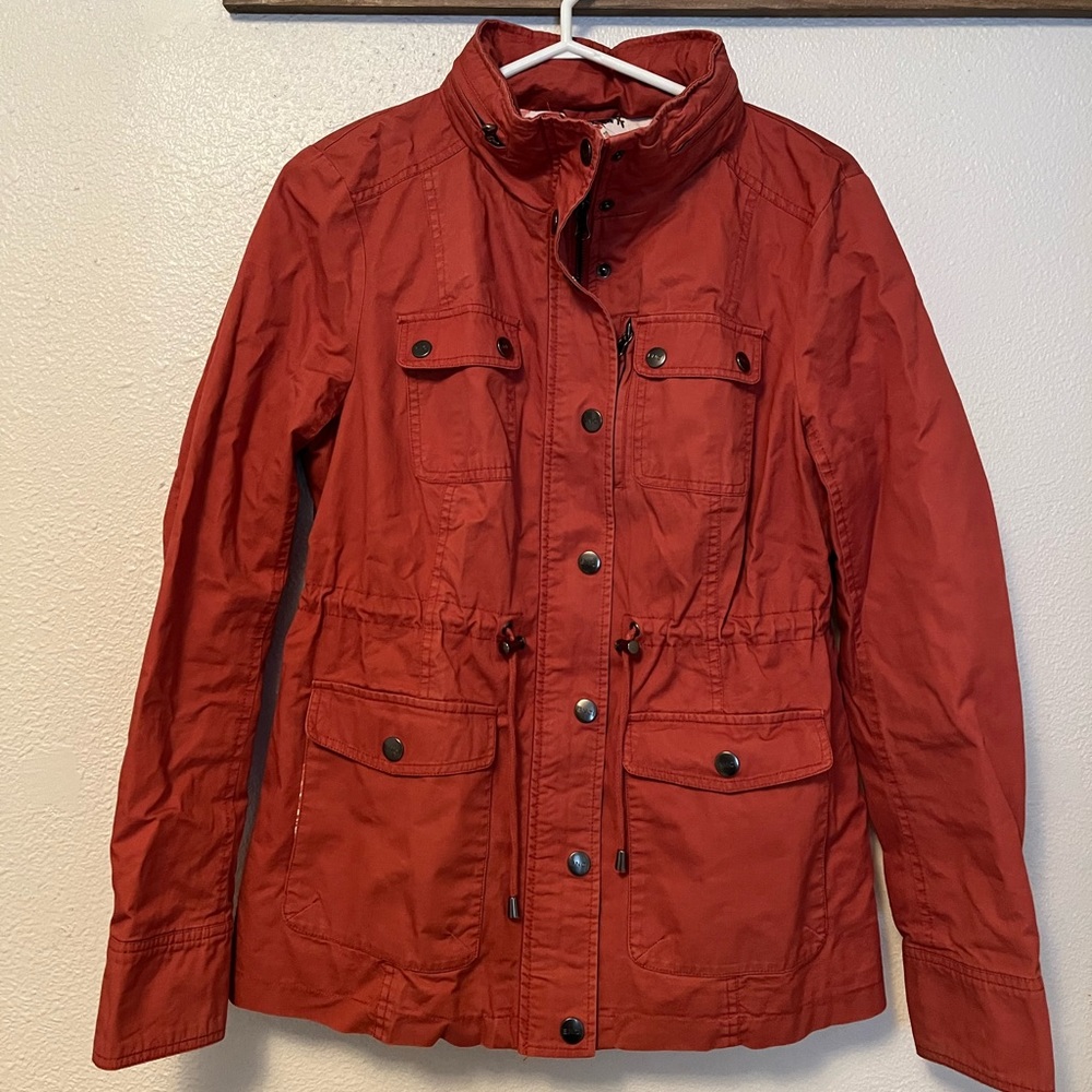 Beautiful BOCI by Blanc Noir anorak jacket. Solid coral, floral pattern lining